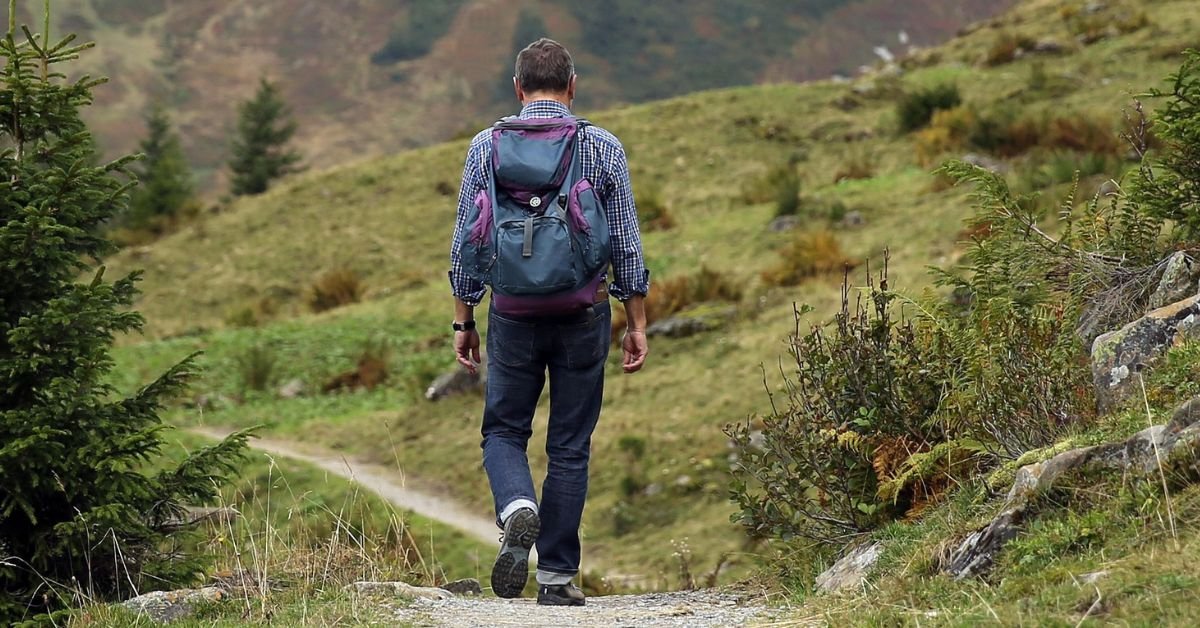 Designing Luxurious Mountain Retreats: Blending Comfort with Nature